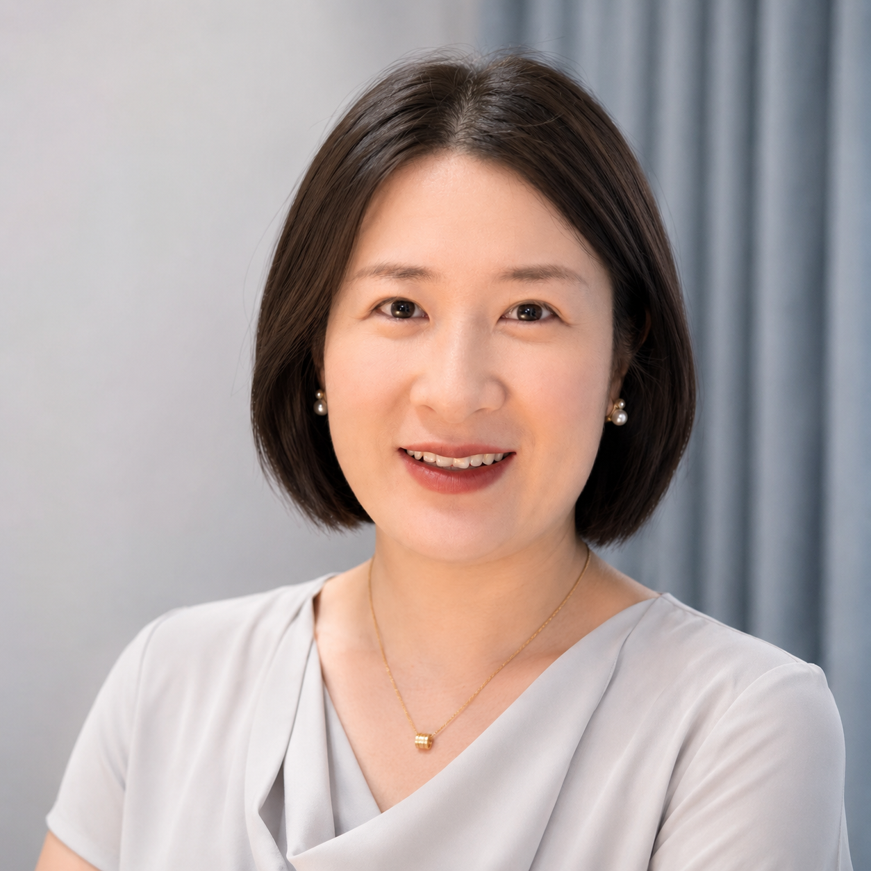 梁潇证件照